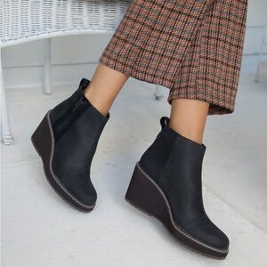 TOMS Raven Water Resistant Wedge Ankle Boot - Women’s Size 9 - Black